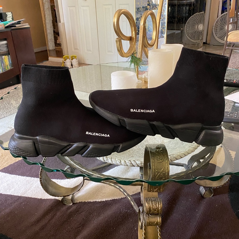 Balenciaga sock runner black bottom